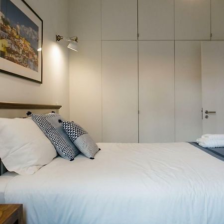 Urban Chic Apartment In The Heart Of Historic Lisbon Exterior photo