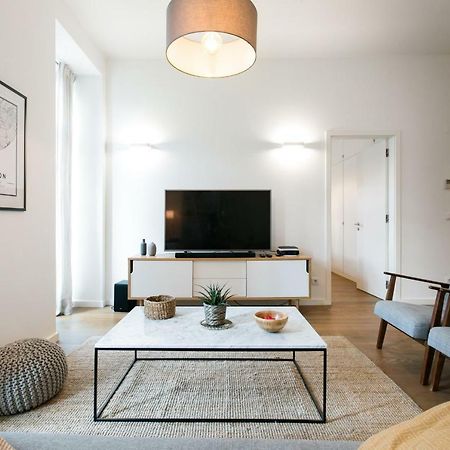 Urban Chic Apartment In The Heart Of Historic Lisbon Exterior photo