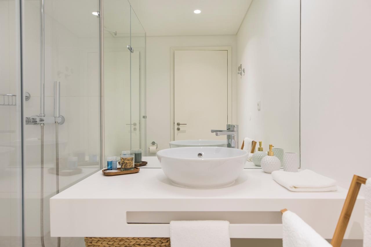Urban Chic Apartment In The Heart Of Historic Lisbon Exterior photo