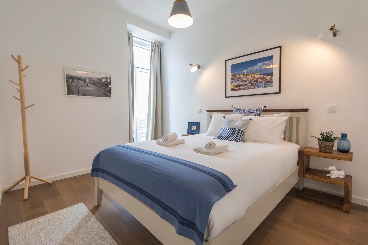 Urban Chic Apartment In The Heart Of Historic Lisbon Exterior photo