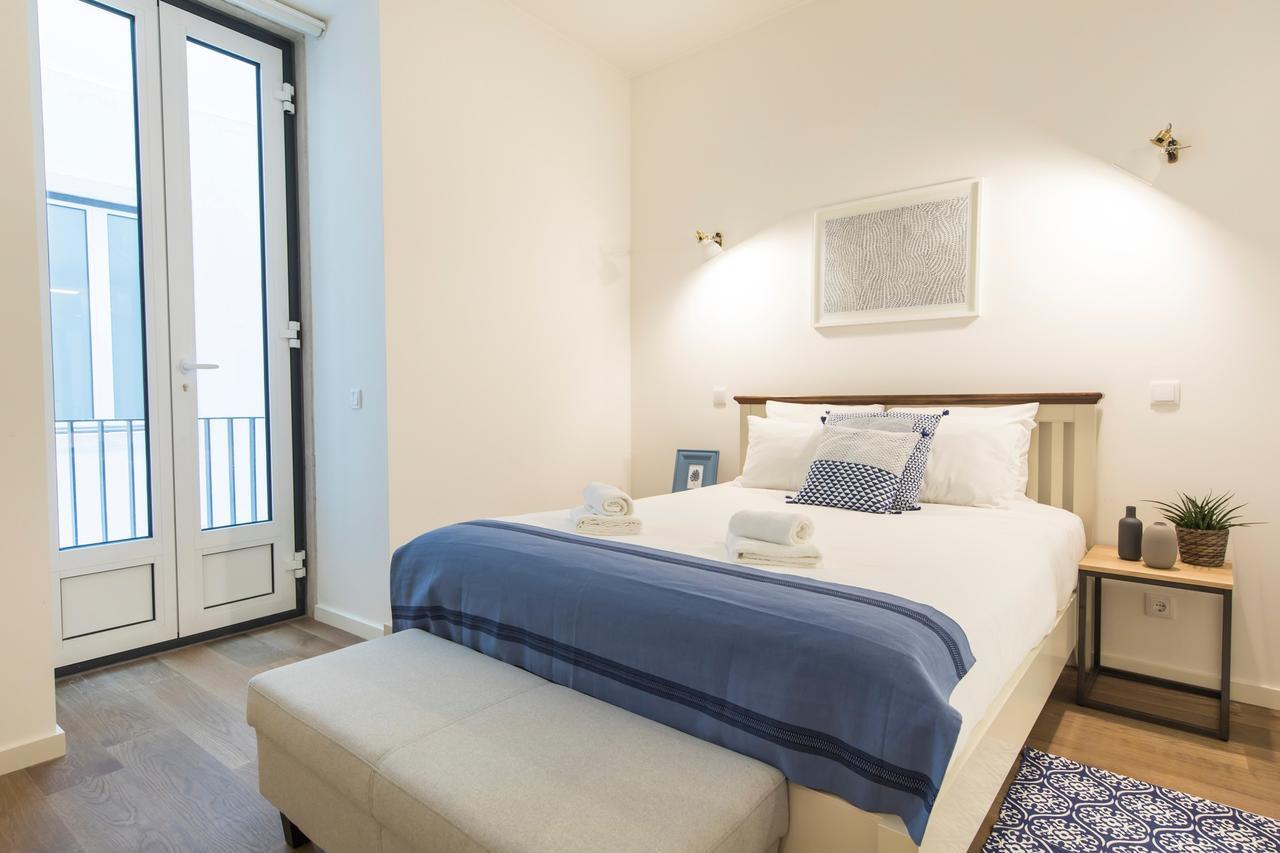 Urban Chic Apartment In The Heart Of Historic Lisbon Exterior photo